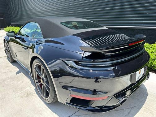 2025 Porsche 911 Turbo