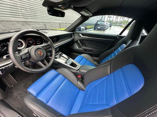 2025 Porsche 911 Turbo S