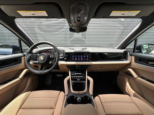 Blue Metallic 2026 Porsche Cayenne Base
