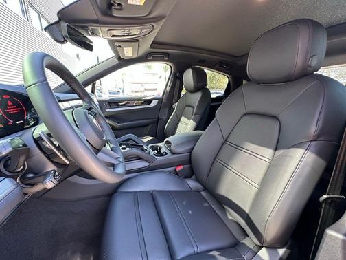 2026 Porsche Cayenne AWD