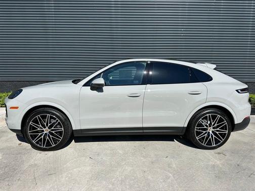 2026 Porsche Cayenne AWD
