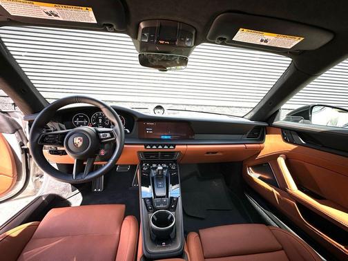 2026 Porsche 911 Carrera 4 GTS