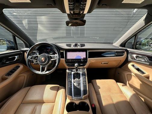 Night Blue Metallic 2020 Porsche Macan Base
