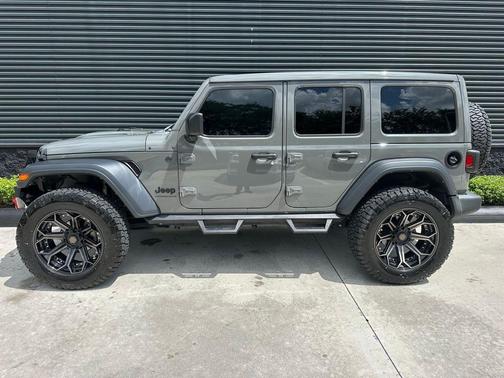 Sting Gray Clearcoat 2023 Jeep Wrangler Sport