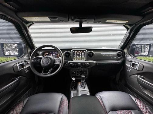 Sting Gray Clearcoat 2023 Jeep Wrangler Sport