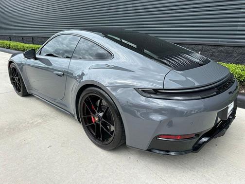 2025 Porsche 911 Carrera GTS