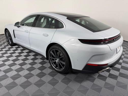 Ice Grey Metallic 2026 Porsche Panamera Base