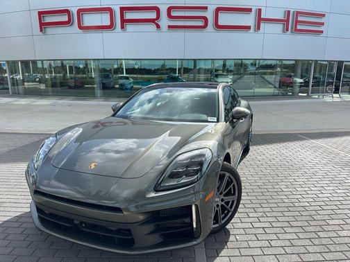 2025 Porsche Panamera Base