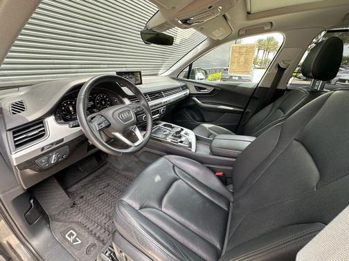 2019 Audi Q7 45 Premium Plus