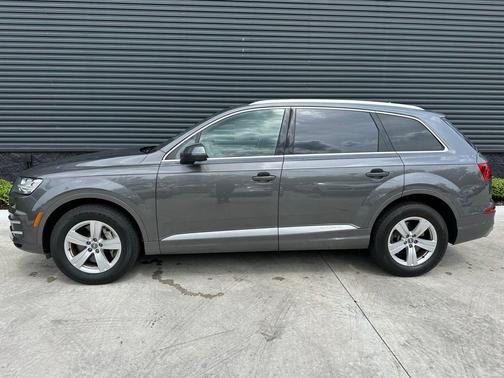 2019 Audi Q7 45 Premium Plus