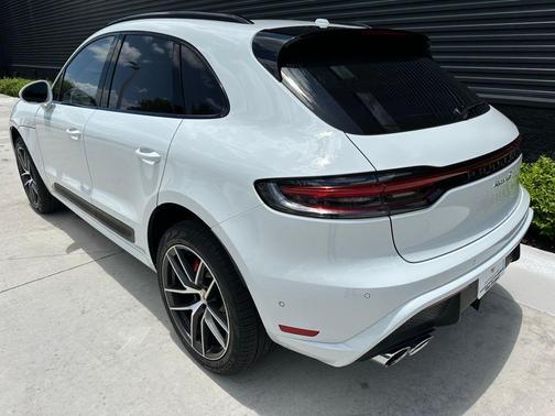 2025 Porsche Macan S