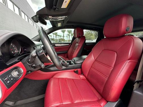 2023 Porsche Cayenne S