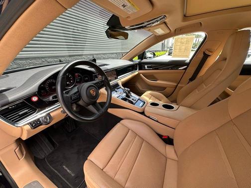2021 Porsche Panamera Base