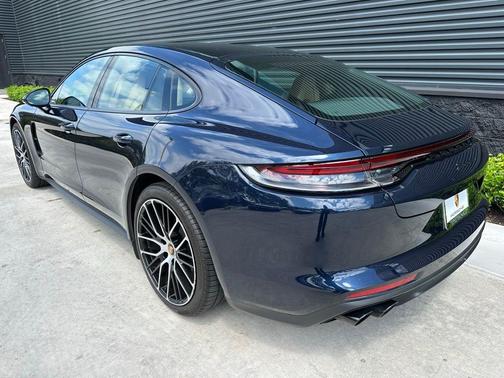 2021 Porsche Panamera Base