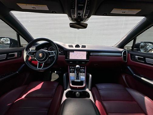 2023 Porsche Cayenne 