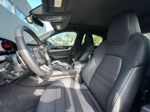 2025 Porsche Cayenne S Coupe AWD