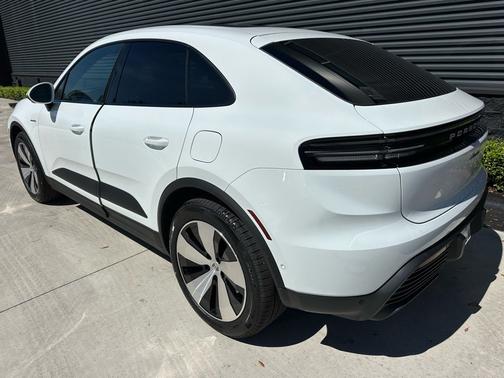 White 2026 Porsche Macan Base