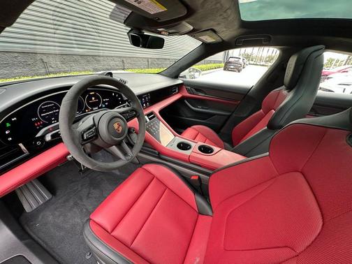 2026 Porsche Taycan GTS