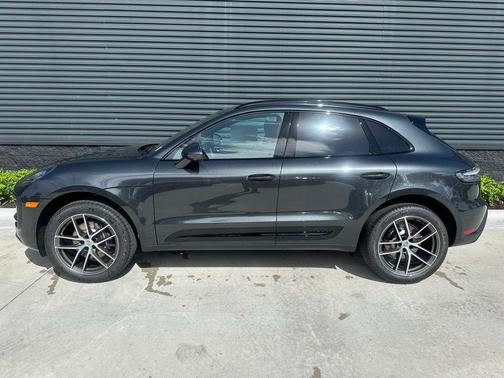 2025 Porsche Macan
