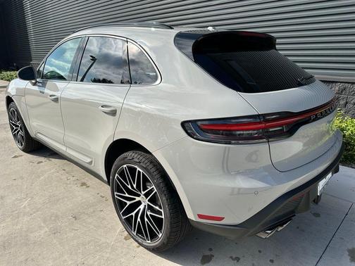 2025 Porsche Macan