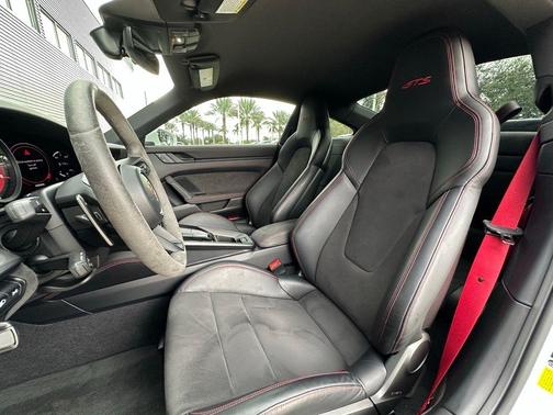 2024 Porsche 911 Carrera GTS