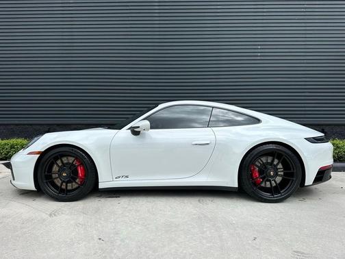 2024 Porsche 911 Carrera GTS