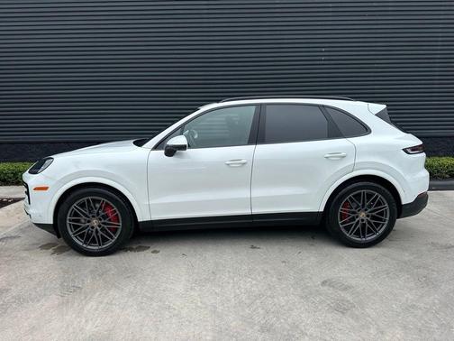 2025 Porsche Cayenne S