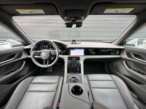 2025 Porsche Taycan 4