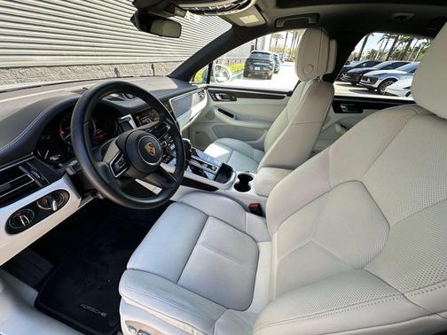 2024 Porsche Macan GTS