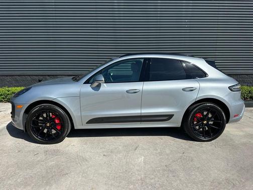 2024 Porsche Macan GTS