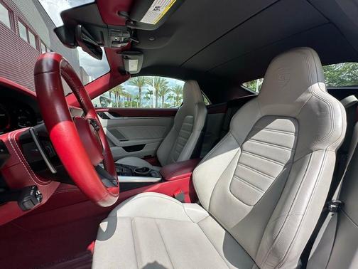 2021 Porsche 911 Turbo S