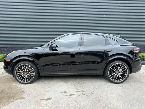 2023 Porsche Cayenne Platinum Edition