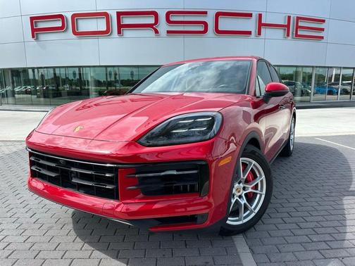 Carmine Red 2025 Porsche Cayenne S