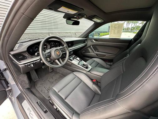 2024 Porsche 911 Carrera