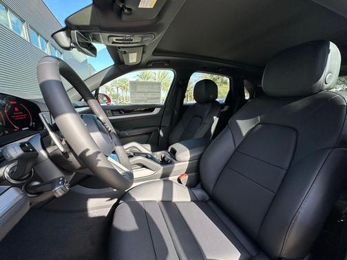 2026 Porsche Cayenne Base