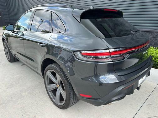 2024 Porsche Macan T