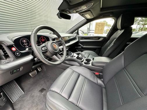 2024 Porsche Cayenne S Coupe AWD