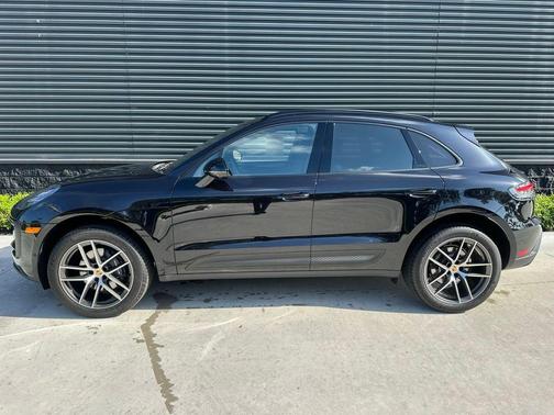 2025 Porsche Macan T