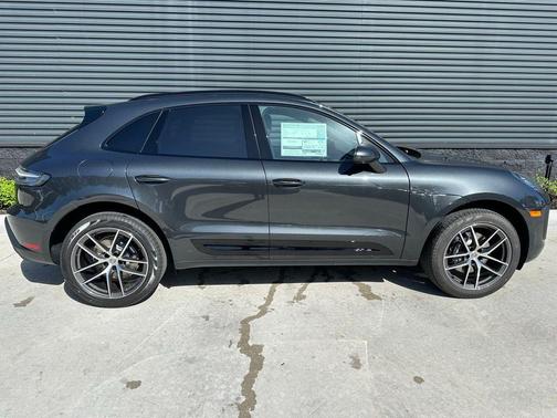 2025 Porsche Macan