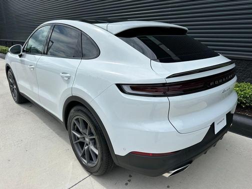 2026 Porsche Cayenne AWD