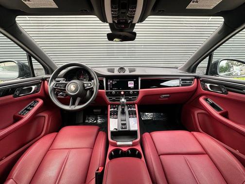 Gray Metallic 2024 Porsche Macan