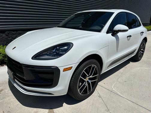 2024 Porsche Macan Base (PDK)