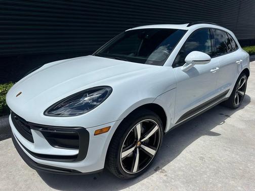 Carrara White 2024 Porsche Macan