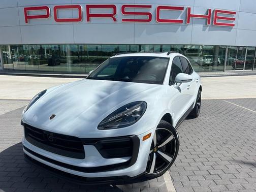 Carrara White 2024 Porsche Macan