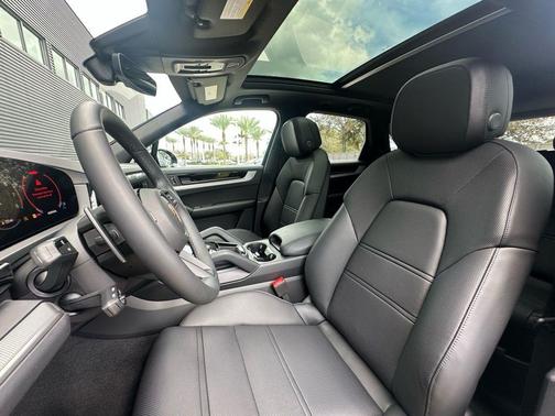 2026 Porsche Cayenne Base