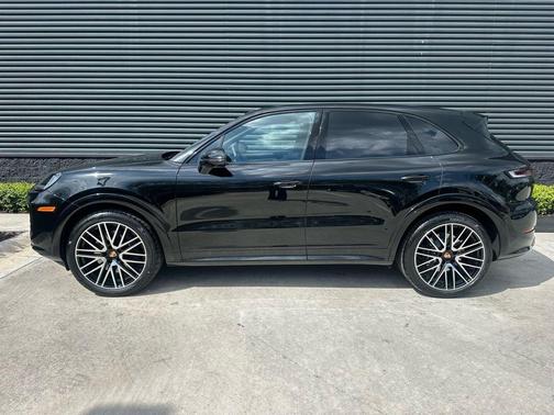 2026 Porsche Cayenne Base