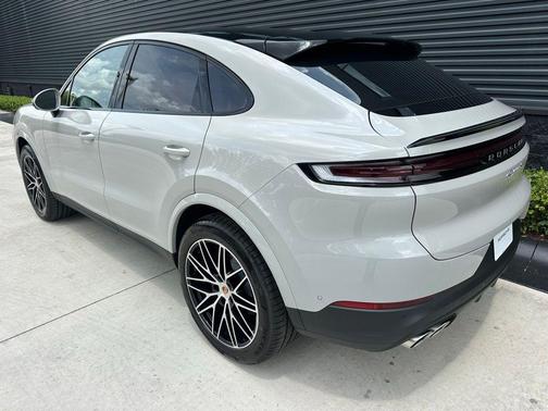 Chalk 2026 Porsche Cayenne S Coupe AWD