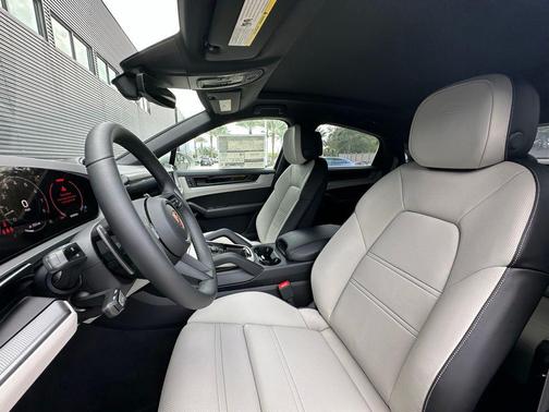 Chalk 2026 Porsche Cayenne S Coupe AWD