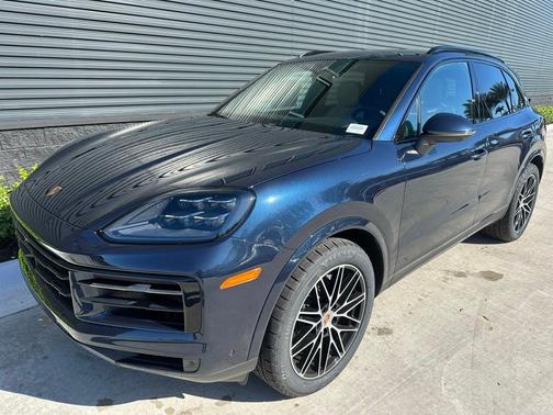 2025 Porsche Cayenne Base