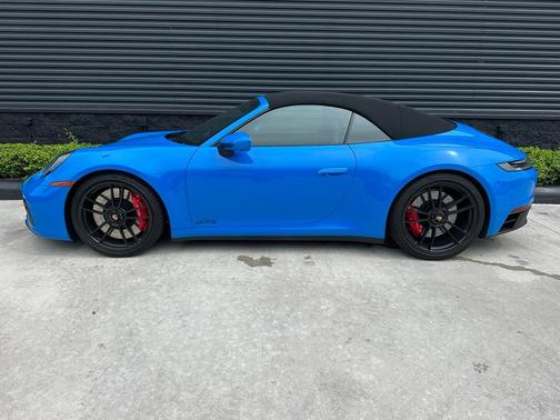 SHARK BLUE 2023 Porsche 911 Carrera S